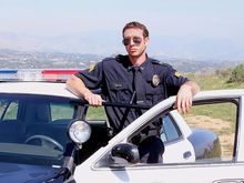 Une beurette à gros seins et une asiatique paie l'amende en nature 8