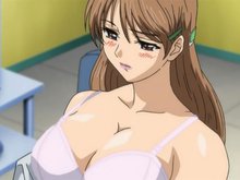 La secrétaire à gros seins au service total de son patron 2