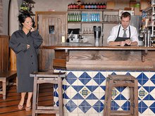 Une femme exhibitionniste se fait tringler au pub 7