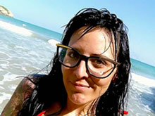 Baisée et fistée mais avec ses lunettes 1