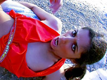 Petite beurette emmanchée par Mr Muscle 1