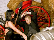Une cowgirl à gros nibards en manque 3