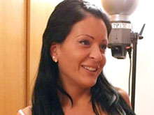 La mère à gros seins emprunte le mec de sa fille 8