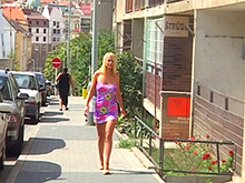 Enculée par une jauge noire de trente centimètre 2