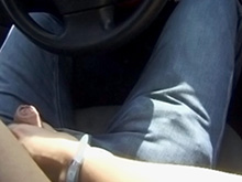 L'autostoppeuse a une grosse poitrine branleuse 5