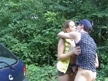 L'autostoppeuse a une grosse poitrine branleuse 8