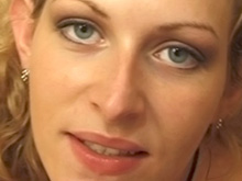 La gouvernante à des gros seins et un cul profond 4