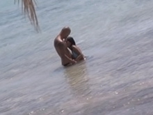 Un ange à gros seins sodomisée dans un paradis sous les tropiques 7