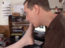 Sexe oral masturbation avec les pieds et pénétration 2