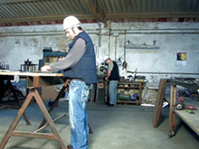 Les décoratrices salopes se font bourrer à l'atelier 8